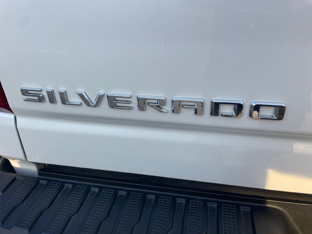 Used 2023 Chevrolet Silverado 2500 High Country w/ Safety Package II AWD/4WD image 17