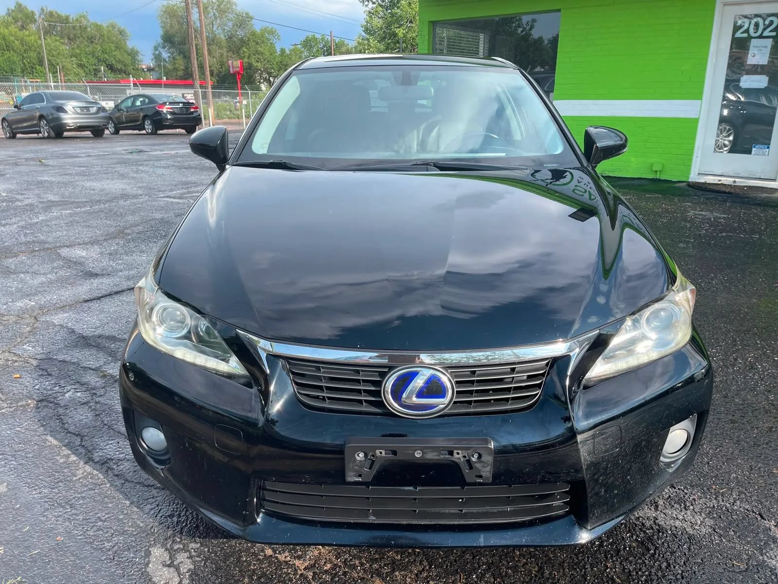 Used 2012 Lexus CT 200h Premium FWD image 2