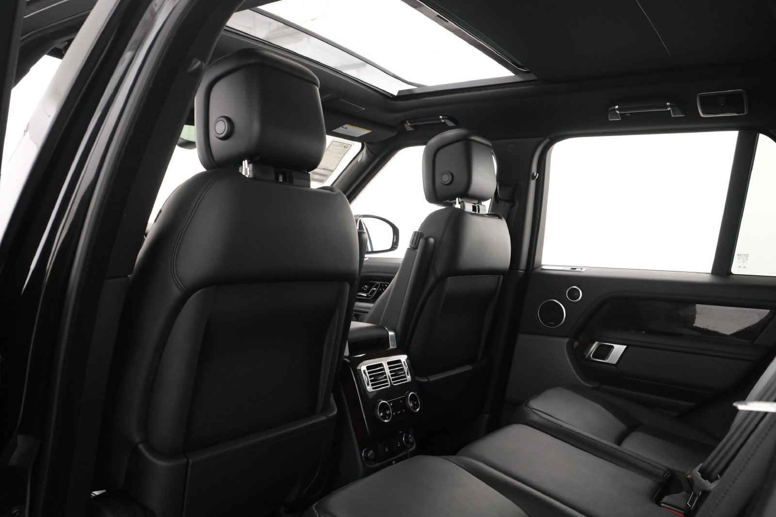 Used 2021 Land Rover Range Rover AWD/4WD image 34
