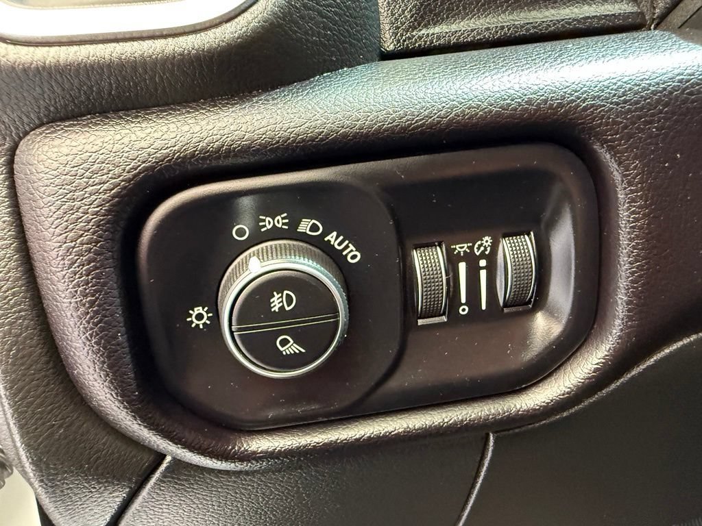 Used 2023 RAM 2500 Laramie AWD/4WD image 37