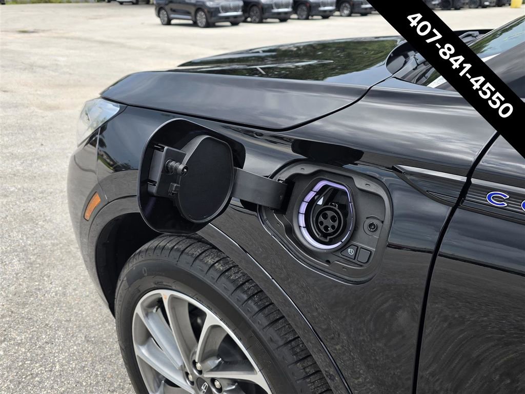 New 2025 Lincoln Corsair Grand Touring w/ Equipment Group 302A AWD/4WD image 8