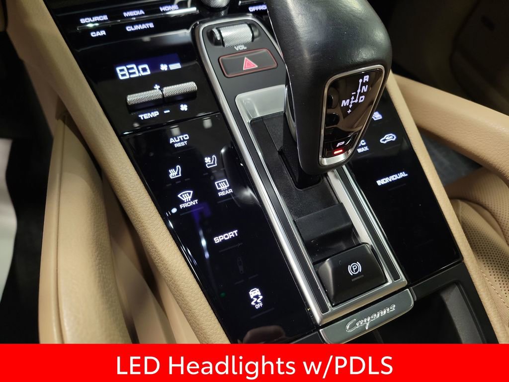 Used 2020 Porsche Cayenne Base image 15