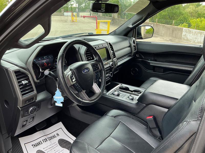 Used 2018 Ford Expedition Max XLT w/ Equipment Group 202A AWD/4WD image 29