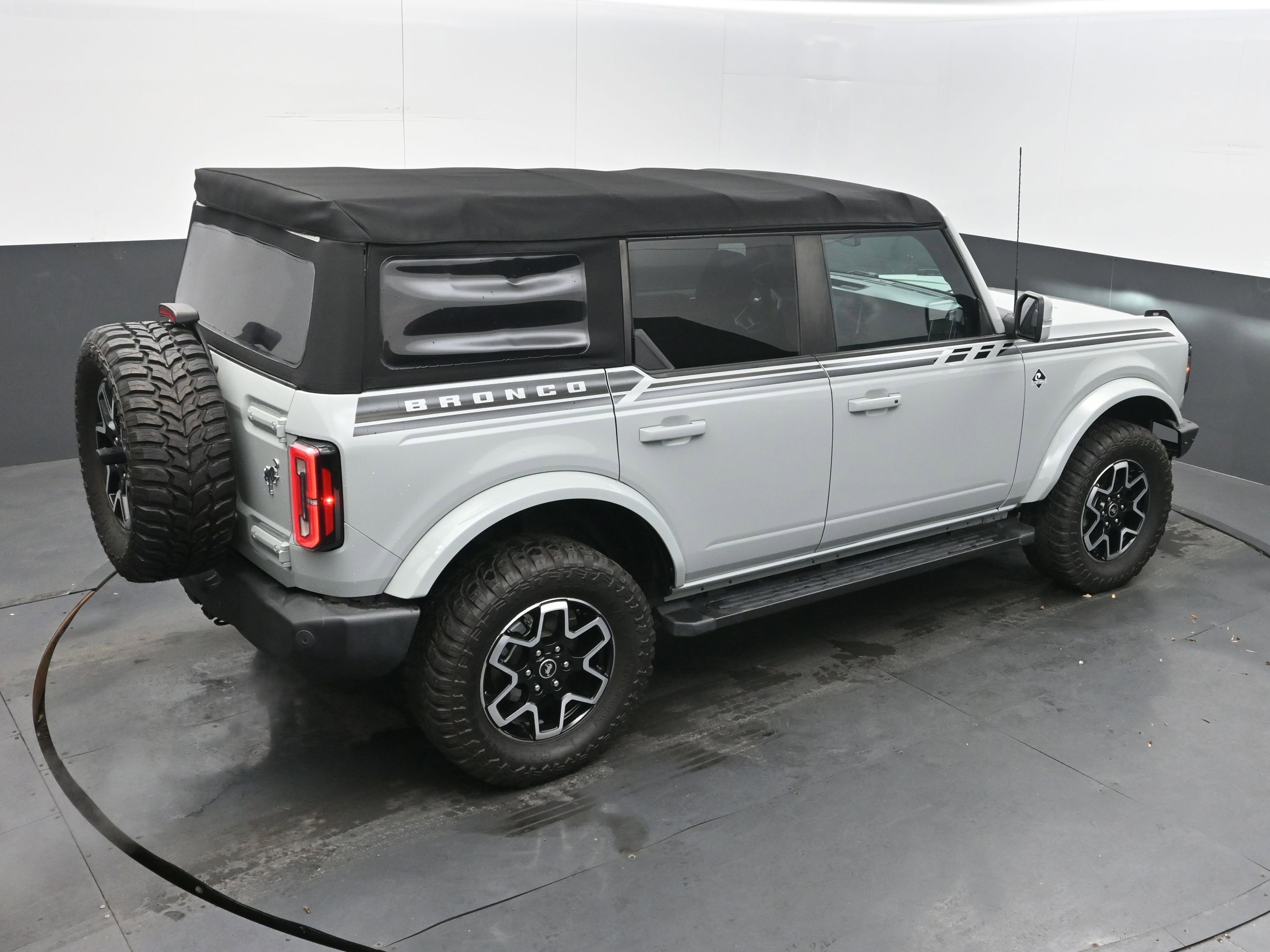 Used 2021 Ford Bronco Outer Banks image 37