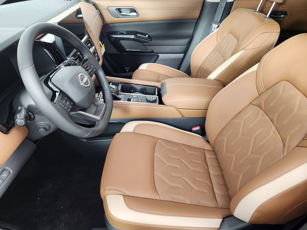 New 2026 Nissan Pathfinder Platinum AWD/4WD image 10