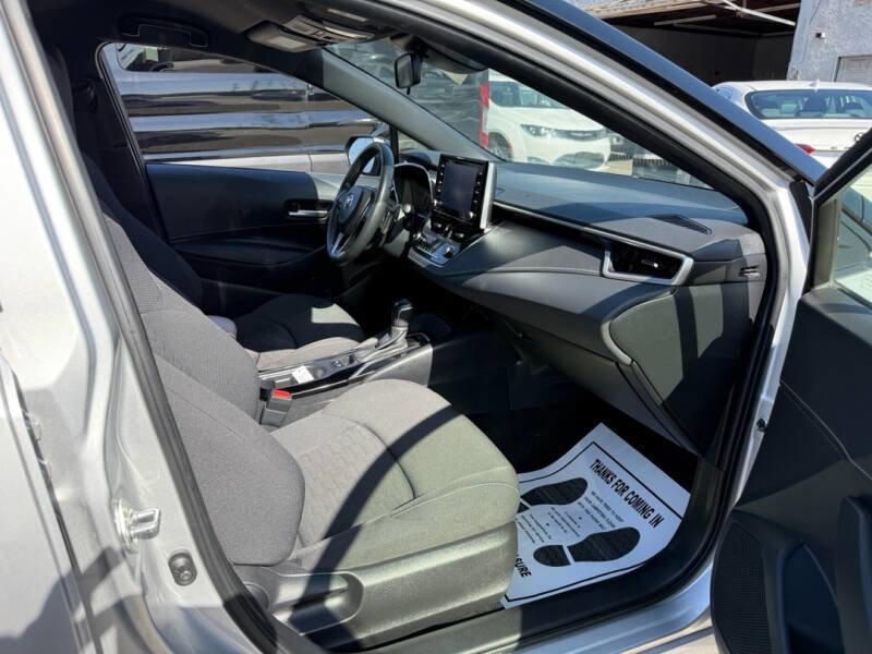 Used 2022 Toyota Corolla Hatchback image 7