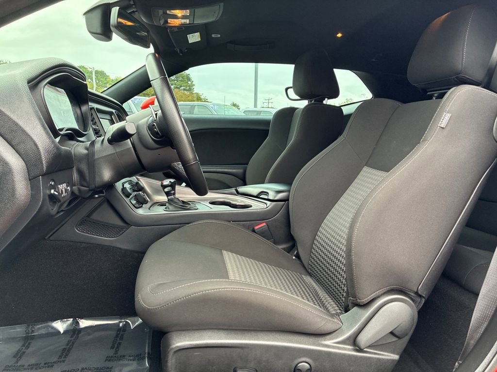 Used 2023 Dodge Challenger R/T w/ Blacktop Package image 9