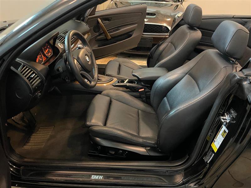 Used 2009 BMW 128i Convertible image 14