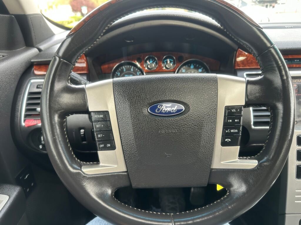 Used 2011 Ford Flex Limited w/ Rapid Spec Order Code AWD/4WD image 28