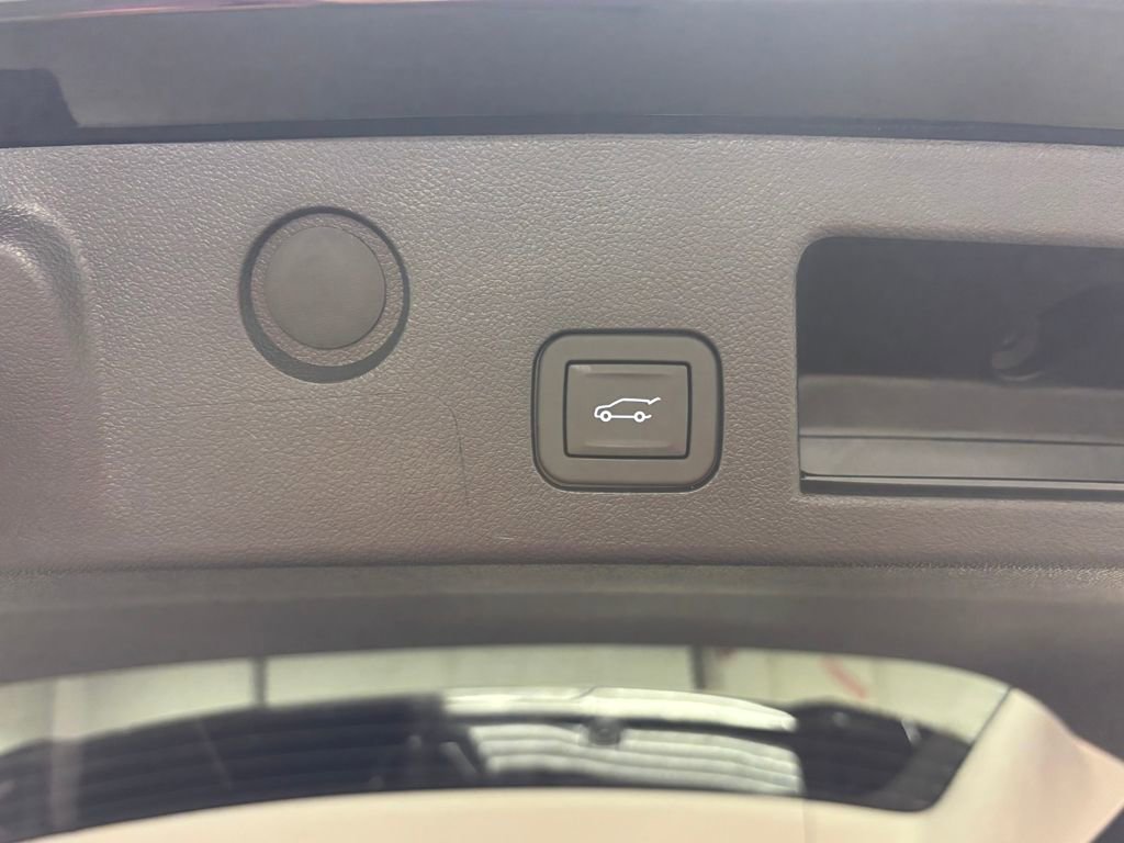 New 2026 GMC Terrain Denali w/ LPO, Floor Liner Package image 17