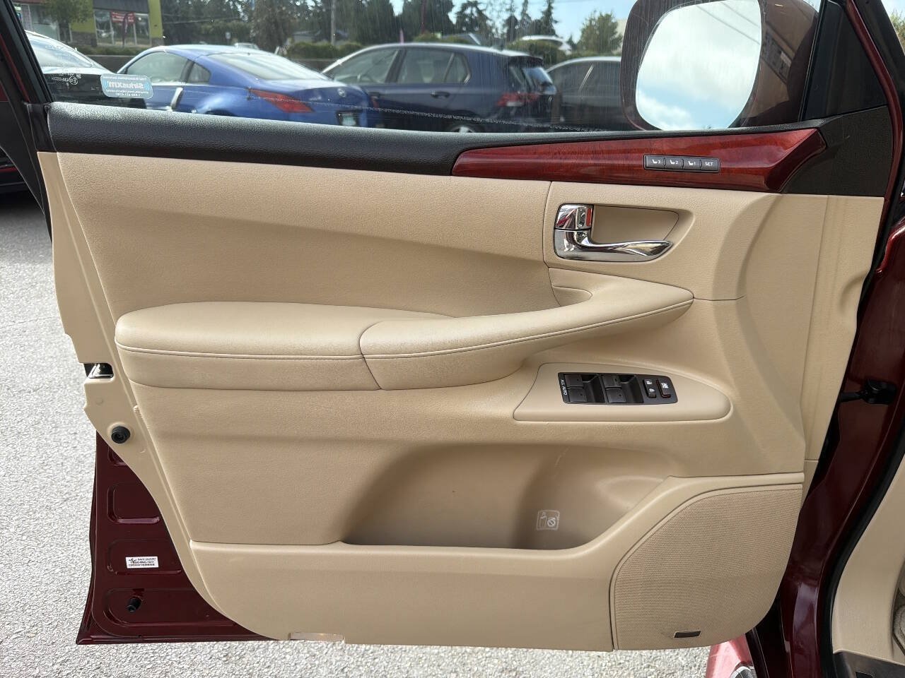 Used 2010 Lexus LX 570 4WD image 27
