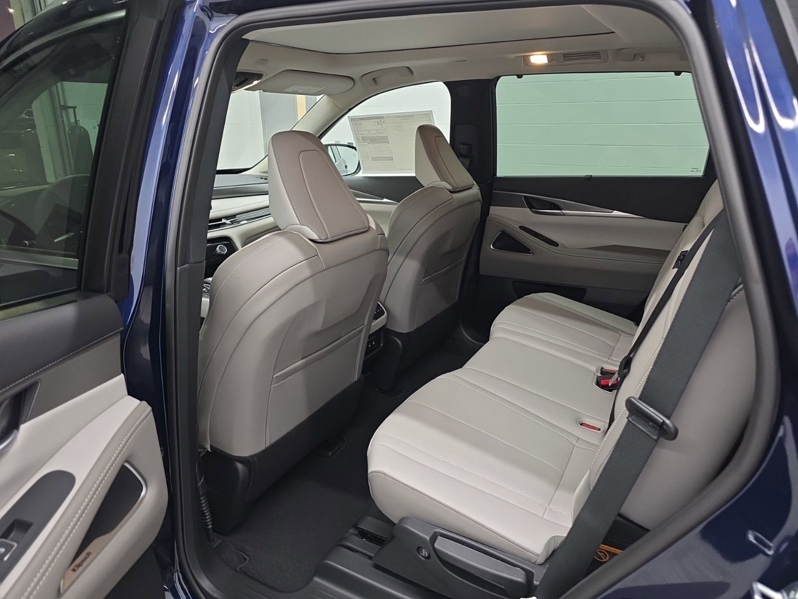 New 2026 INFINITI QX60 Luxe w/ Cargo Package image 18