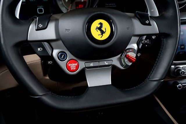 Used 2019 Ferrari Portofino image 32