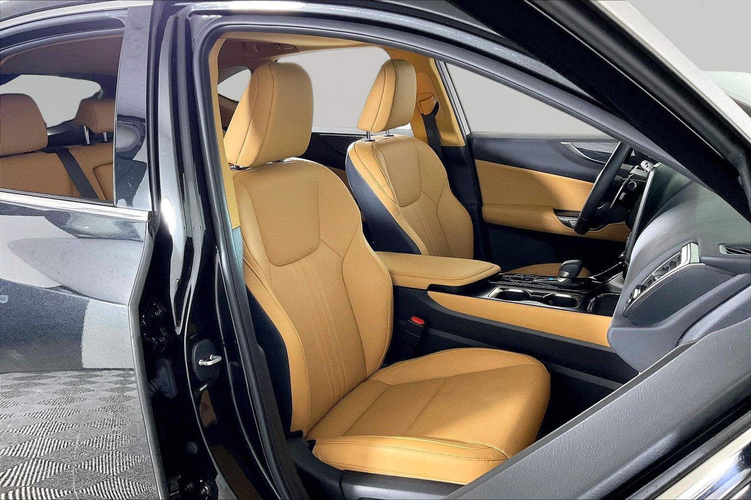 Used 2024 Lexus NX 350 AWD w/ Cold Area Package image 10