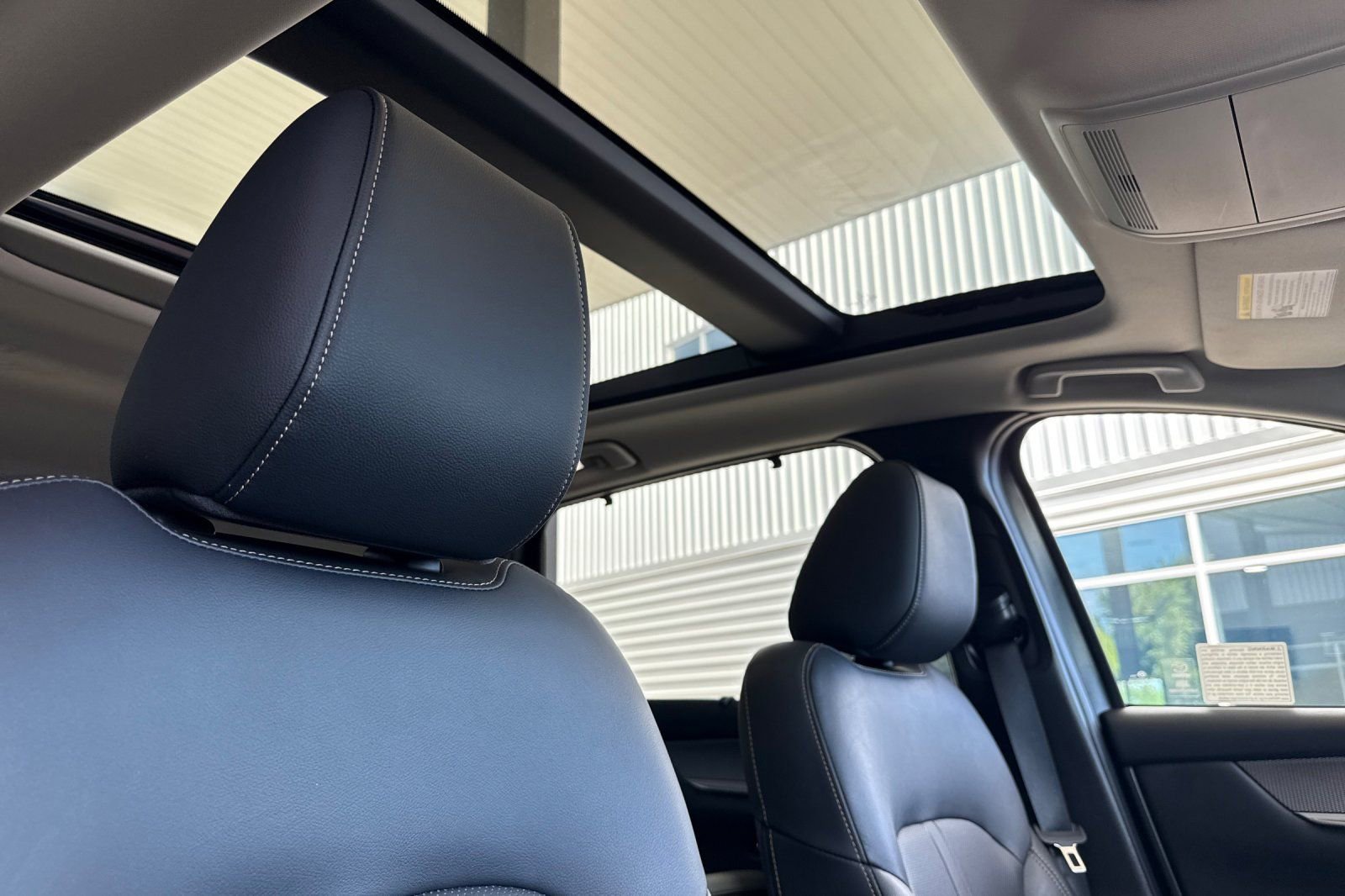 Certified 2025 MAZDA CX-70 Plug-In Hybrid w/ Premium Pkg image 19