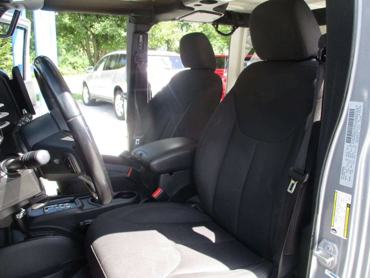Used 2018 Jeep Wrangler Unlimited Sport S AWD/4WD image 19