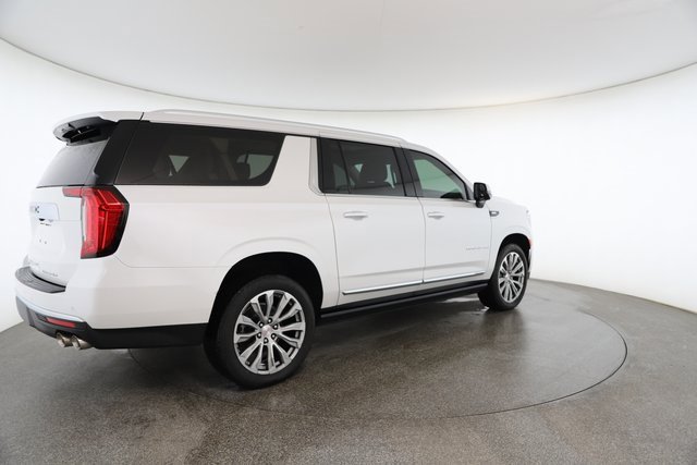 Used 2023 GMC Yukon XL Denali image 18