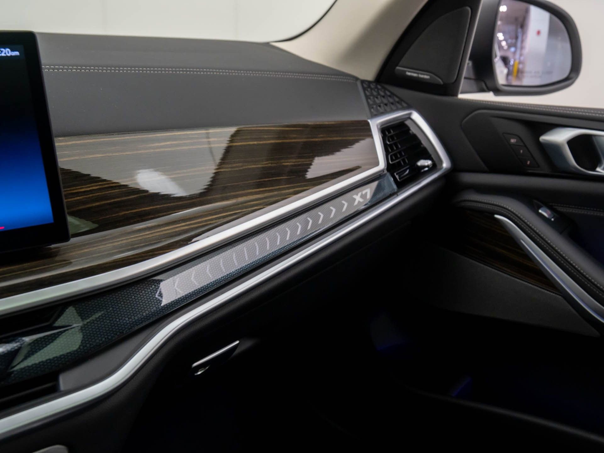 Used 2025 BMW X7 xDrive40i image 31