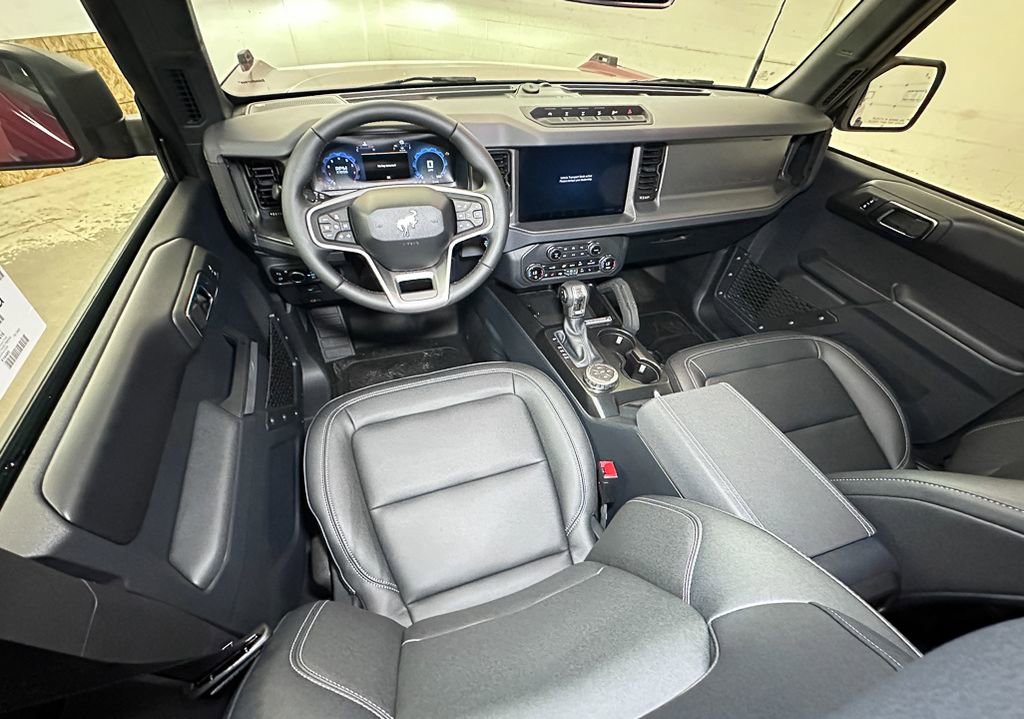 New 2025 Ford Bronco Badlands image 9
