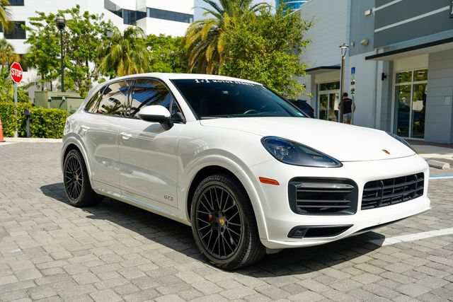Used 2022 Porsche Cayenne GTS AWD/4WD image 38