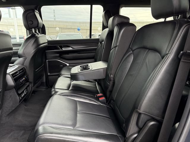 Used 2024 Jeep Wagoneer Series II w/ Flexible Seating Group AWD/4WD image 24
