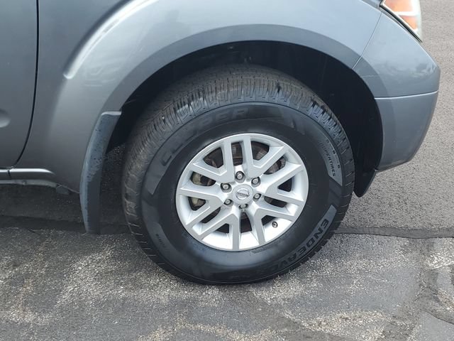Used 2016 Nissan Frontier SV w/ SV Value Truck Package AWD/4WD image 6