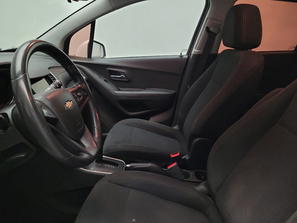 Used 2018 Chevrolet Trax LS FWD image 17
