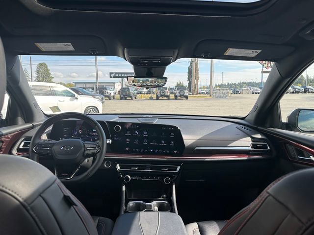 Used 2024 Chevrolet Traverse RS image 22