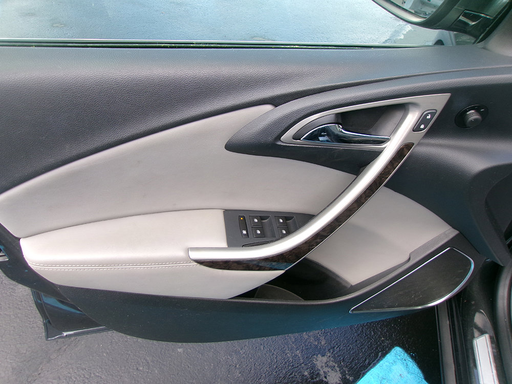 Used 2017 Buick Verano Sport Touring image 12