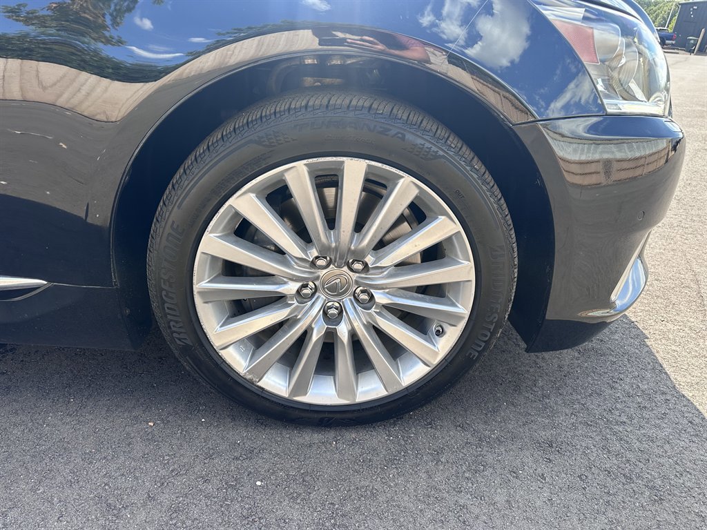 Used 2015 Lexus LS 460 L image 10