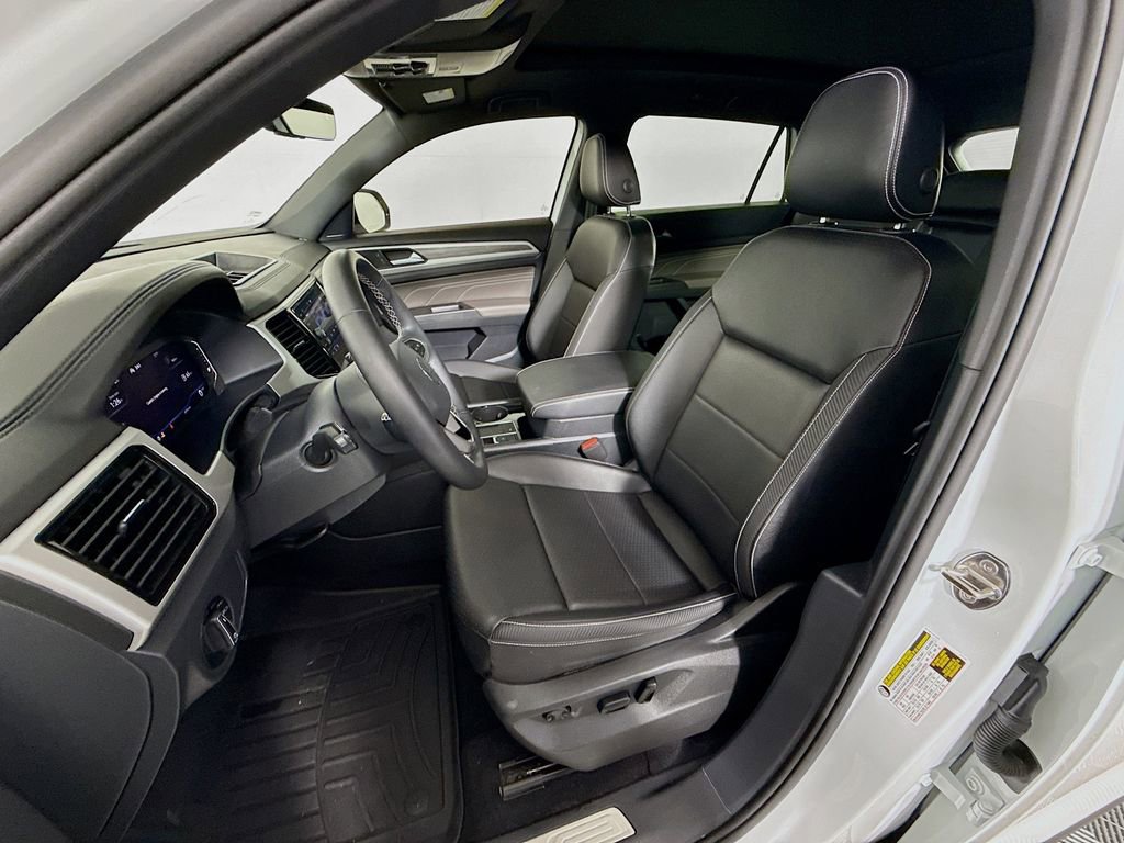 Used 2023 Volkswagen Atlas Cross Sport SE w/ Panoramic Sunroof Package image 22