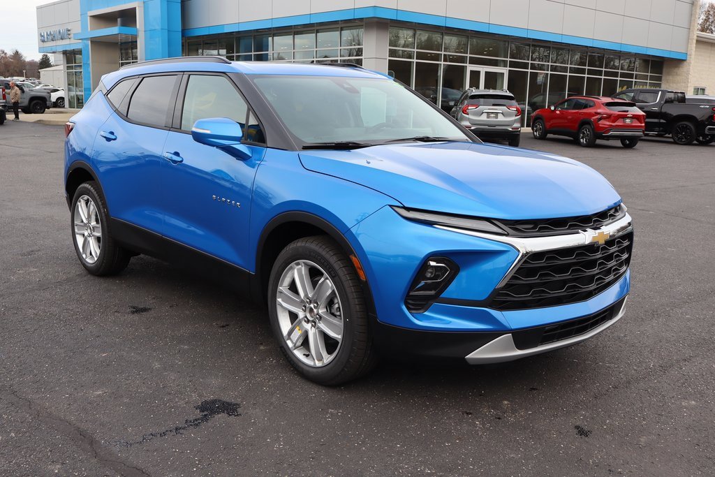 New 2026 Chevrolet Blazer LT image 2