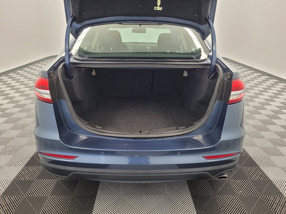Used 2019 Ford Fusion SE FWD image 29