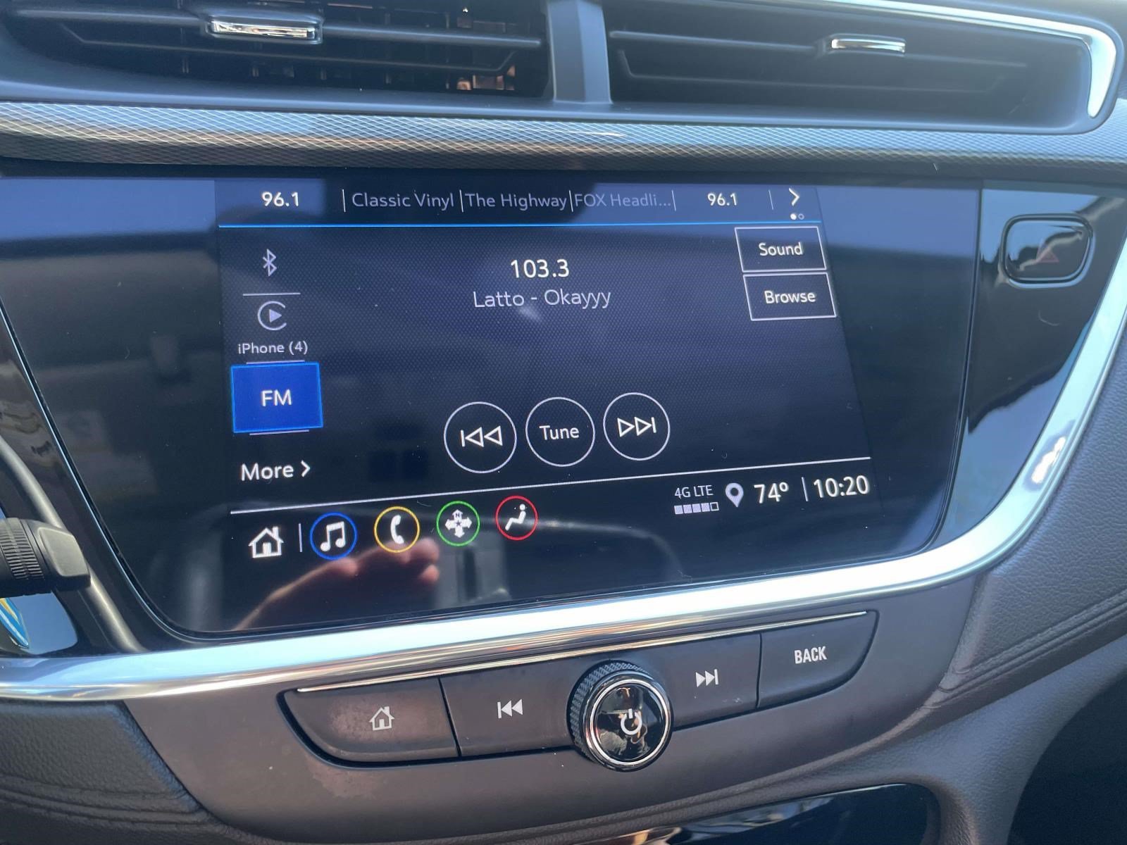 Used 2023 Buick Encore GX Essence w/ Experience Buick Package FWD image 25