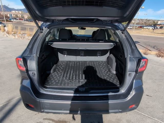 Used 2025 Subaru Outback Onyx Edition image 28
