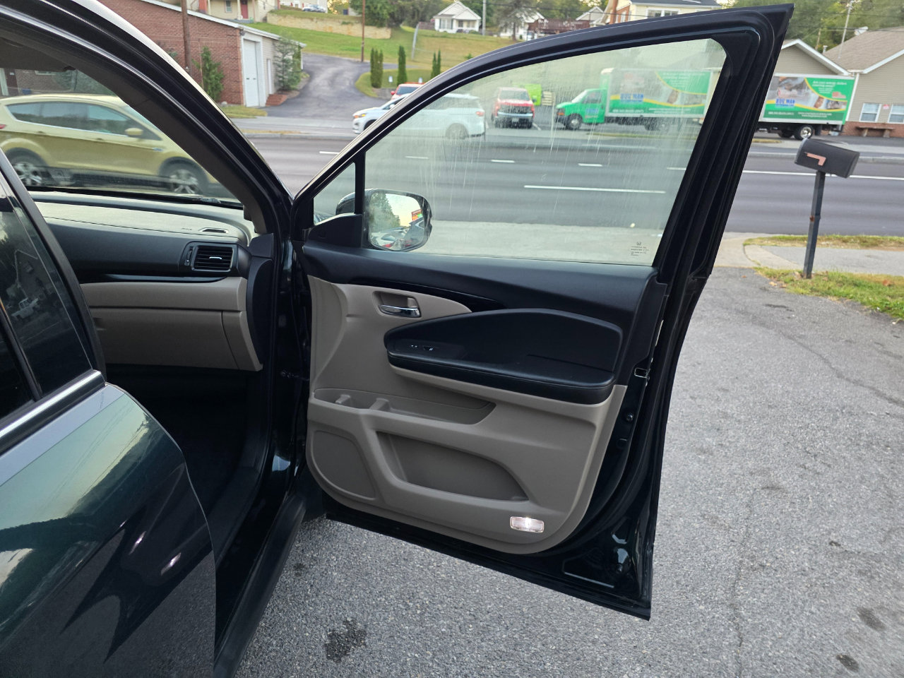 Used 2016 Honda Pilot Elite image 17