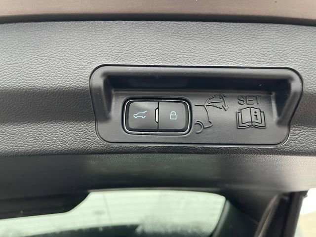 Used 2021 Ford Explorer Limited w/ Class III Trailer Tow Package image 17