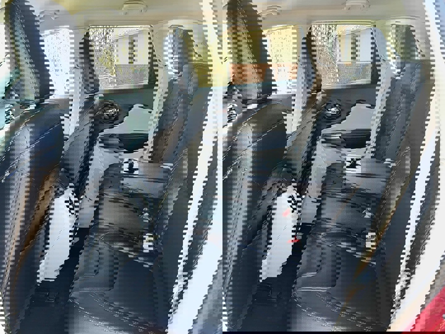 Used 2020 Jeep Cherokee Latitude Lux w/ Comfort/Convenience Group image 12