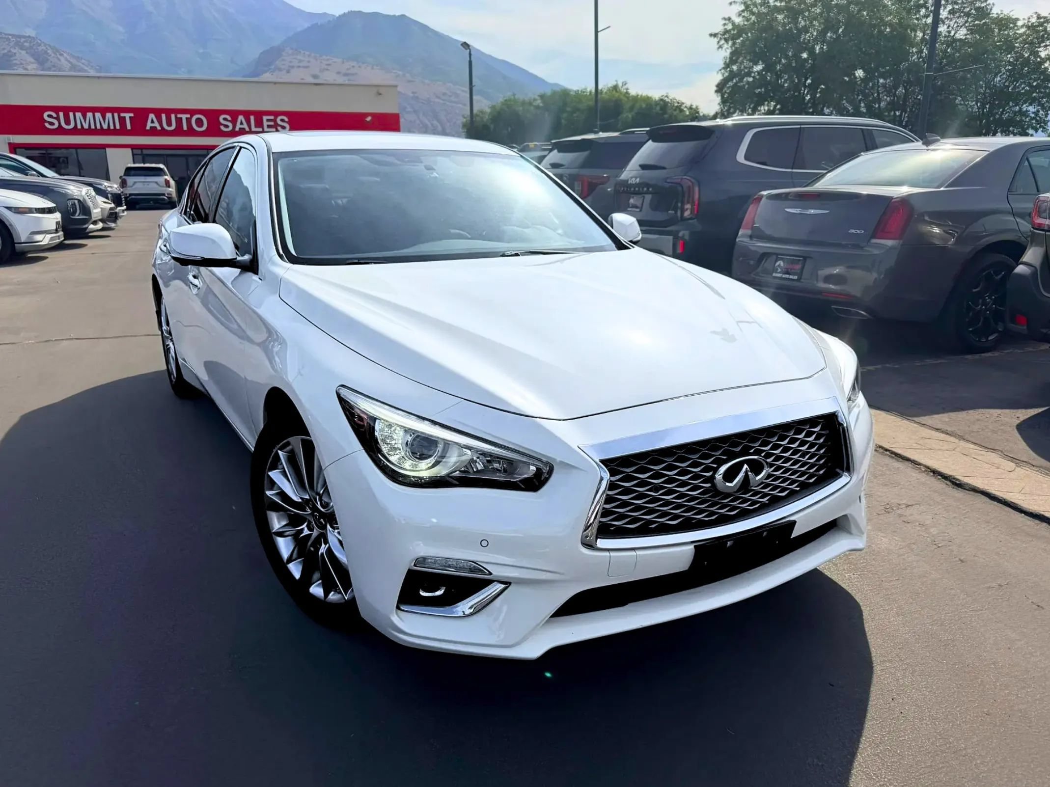 Used 2021 INFINITI Q50 Luxe w/ Cargo Package RWD image 2