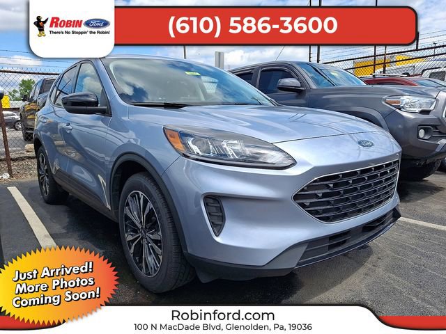 Certified 2022 Ford Escape SE w/ SE Sport Appearance Package AWD/4WD image 1