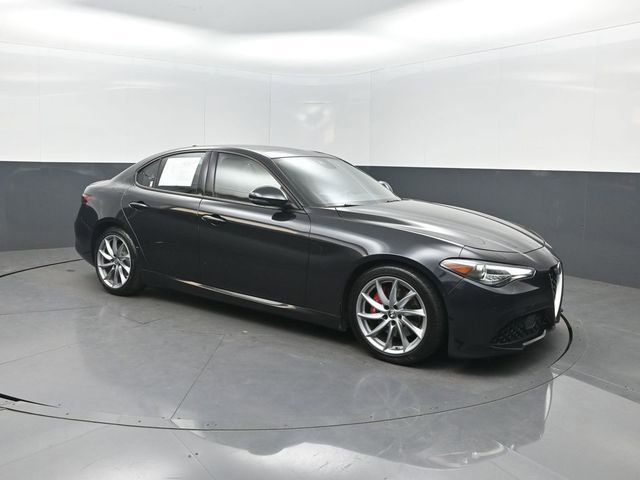Used 2023 Alfa Romeo Giulia Sprint RWD image 32