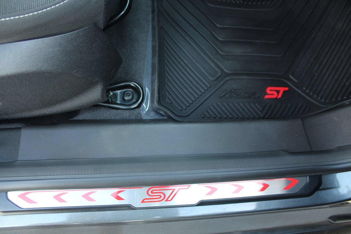 Used 2017 Ford Fiesta ST FWD image 26