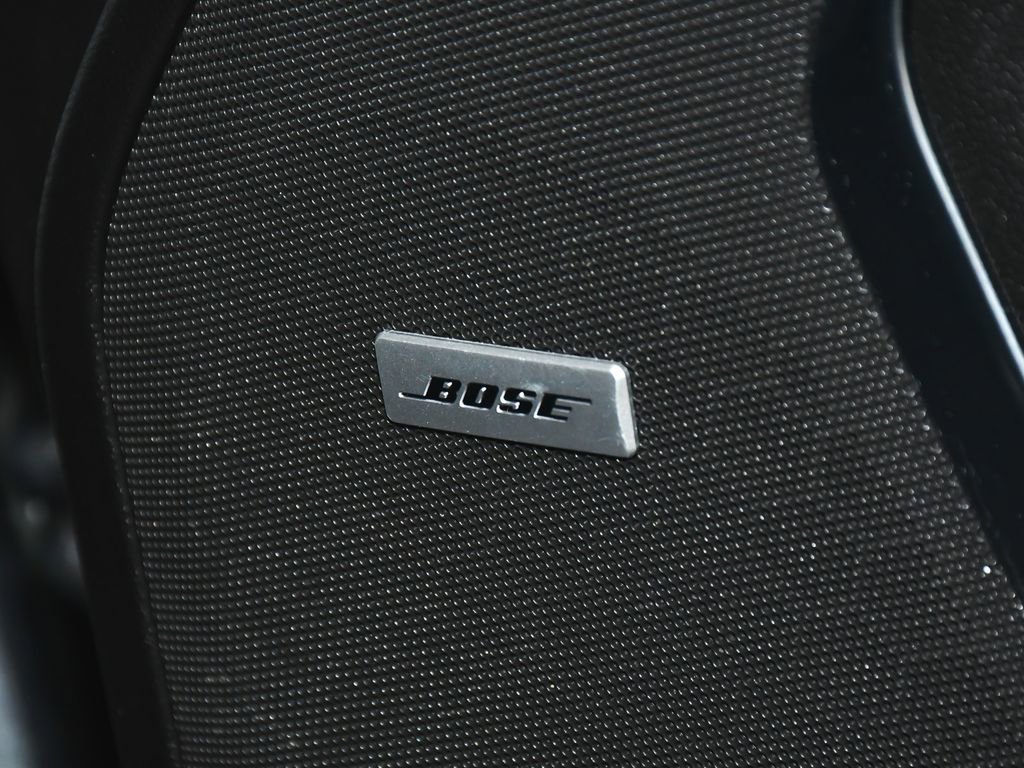 Used 2023 GMC Yukon XL SLT w/ SLT Premium Package image 16