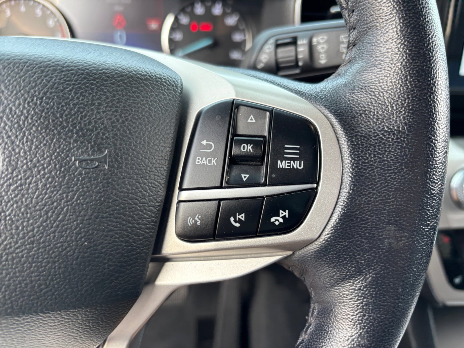 Used 2022 Ford Explorer XLT w/ Equipment Group 202A image 33