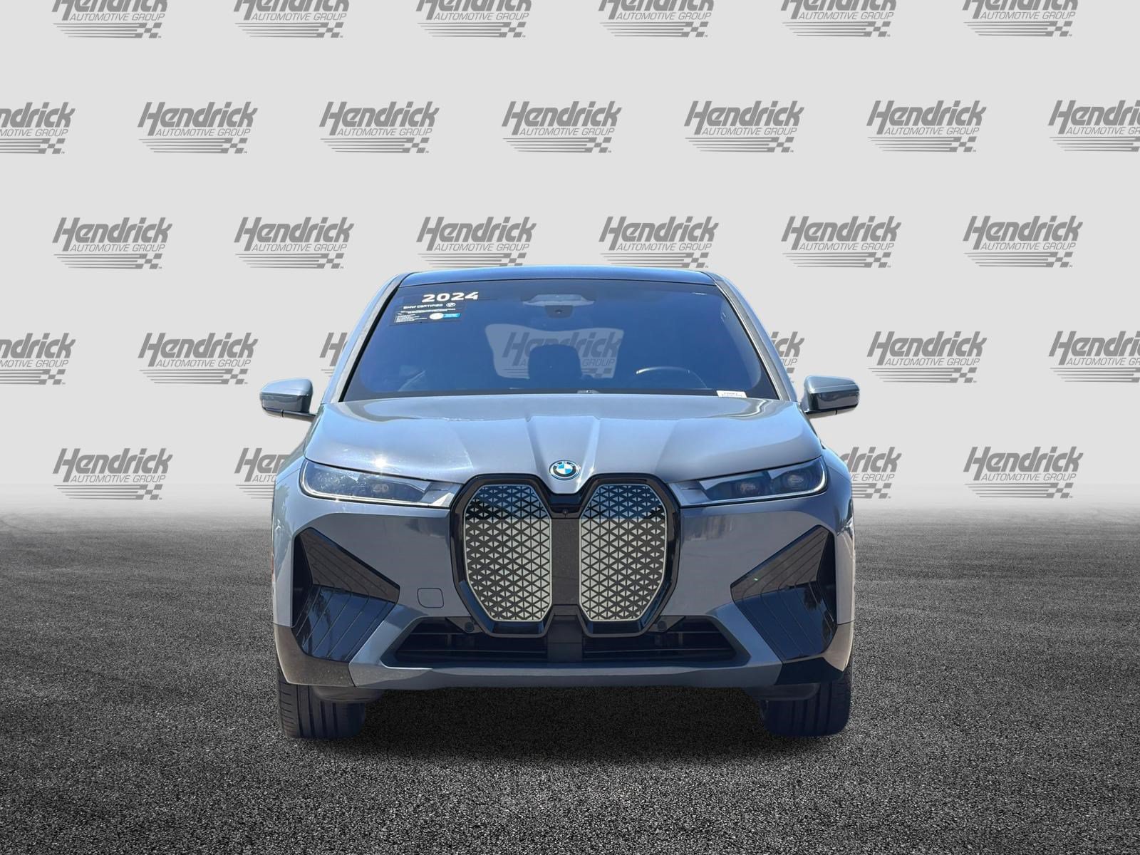 Used 2024 BMW iX xDrive50 w/ Premium Package AWD/4WD image 10