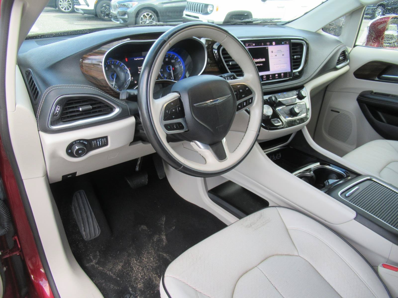 Used 2021 Chrysler Pacifica Limited w/ Premium & Safety Sphere Group AWD/4WD image 17