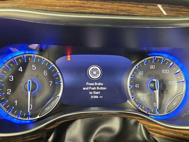Used 2024 Chrysler Pacifica Limited image 17