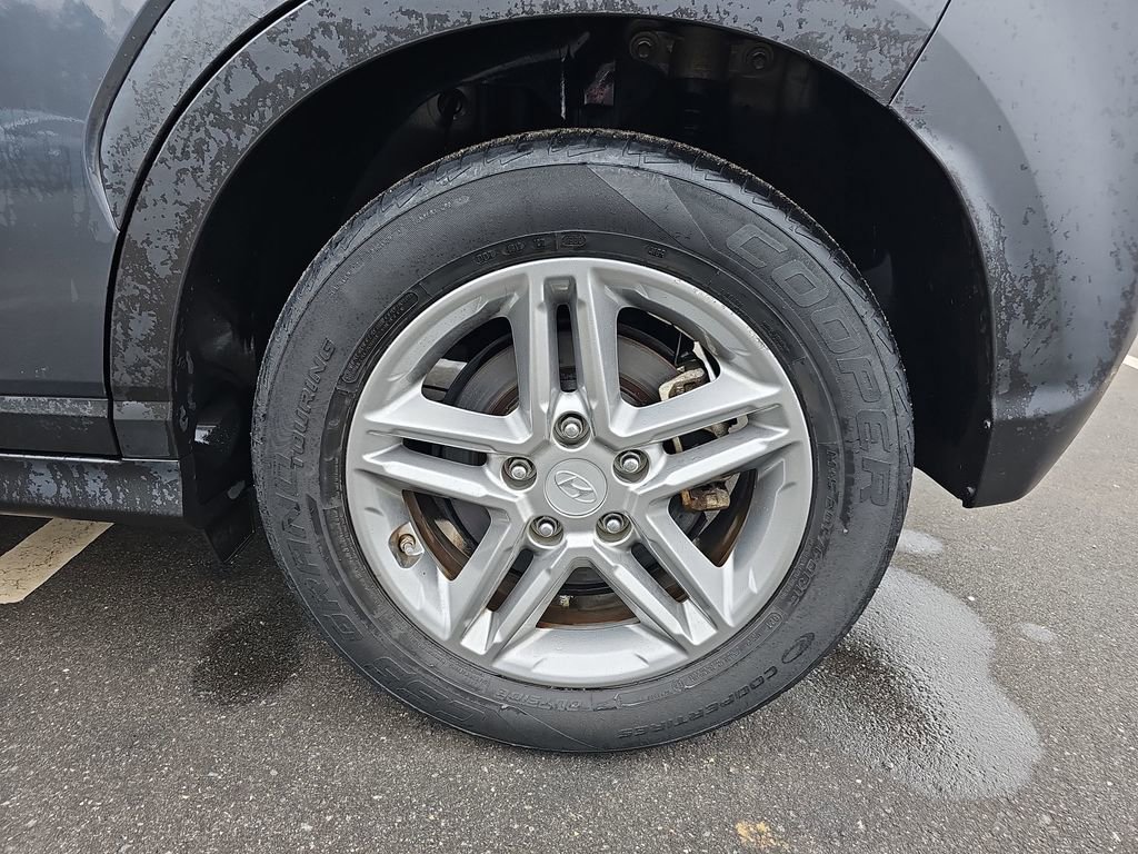 Used 2020 Hyundai Kona SE image 29