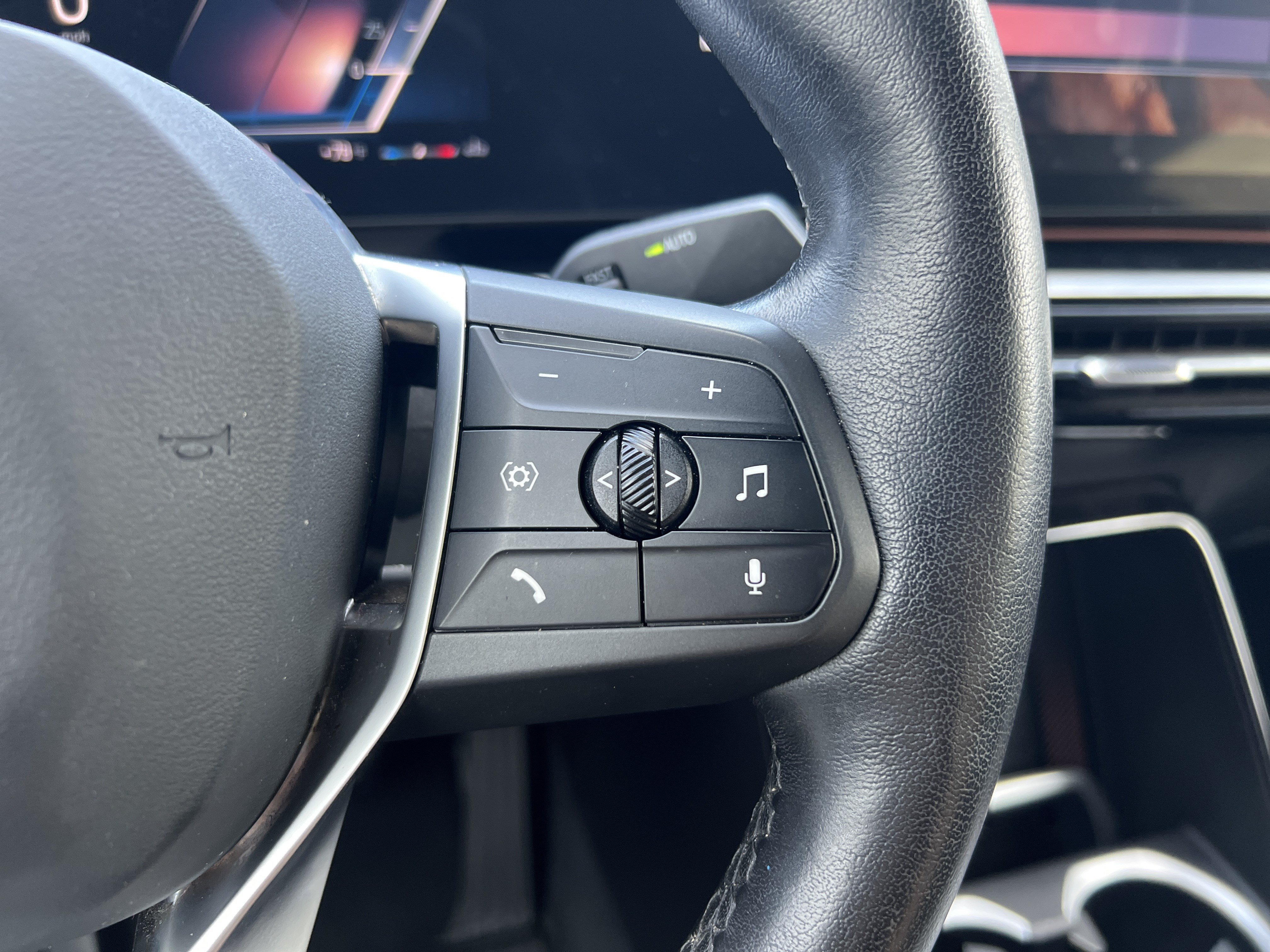 Certified 2025 BMW X2 xDrive28i AWD/4WD image 20