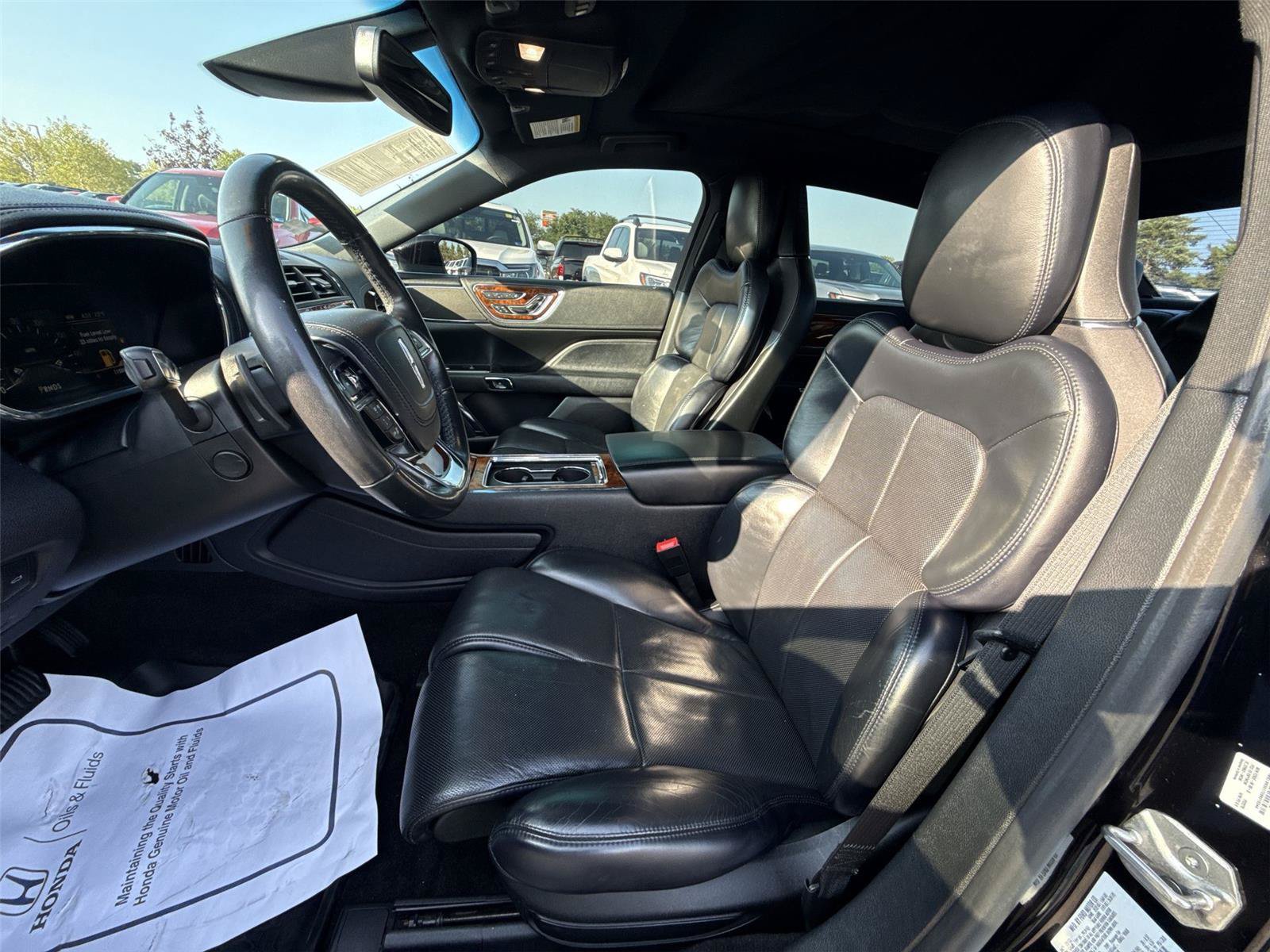 Used 2019 Lincoln Continental Select w/ Continental Climate Package AWD/4WD image 17